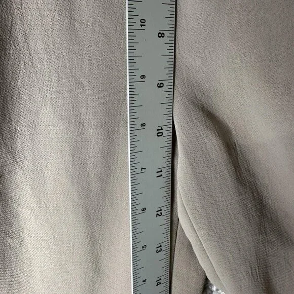 Aritzia Effortless Pants Womens 0 Short Beige Crepe Pleated Dress Trousers - Picture 4 of 8